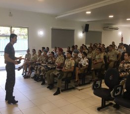 Alunos do Tiradentes têm palestras sobre carreiras militares