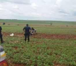 Homem morre na hora ao ser atingido por raio em fazenda