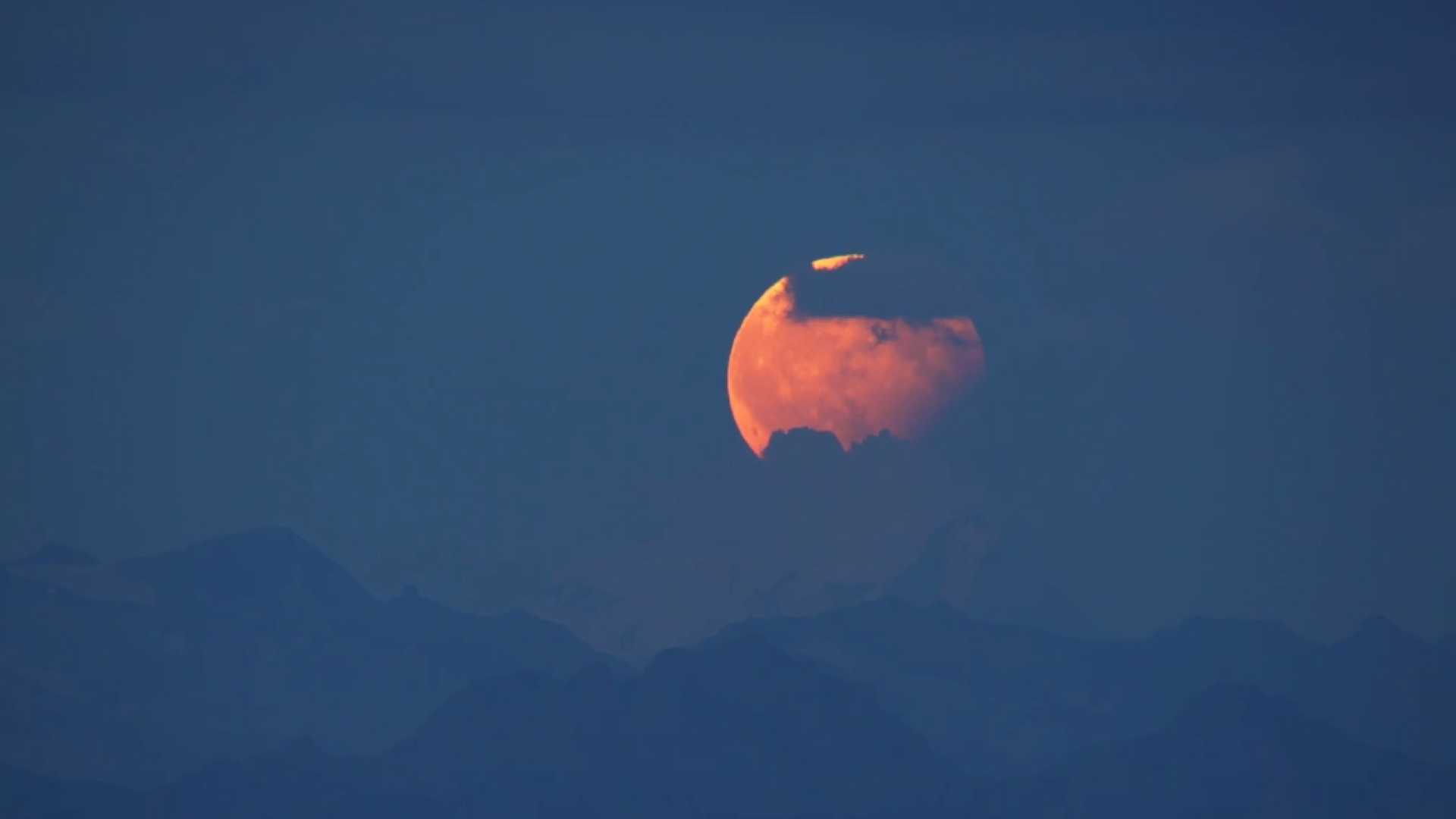 LUA DE SANGUE: Saiba onde e como observar o maior eclipse lunar do século