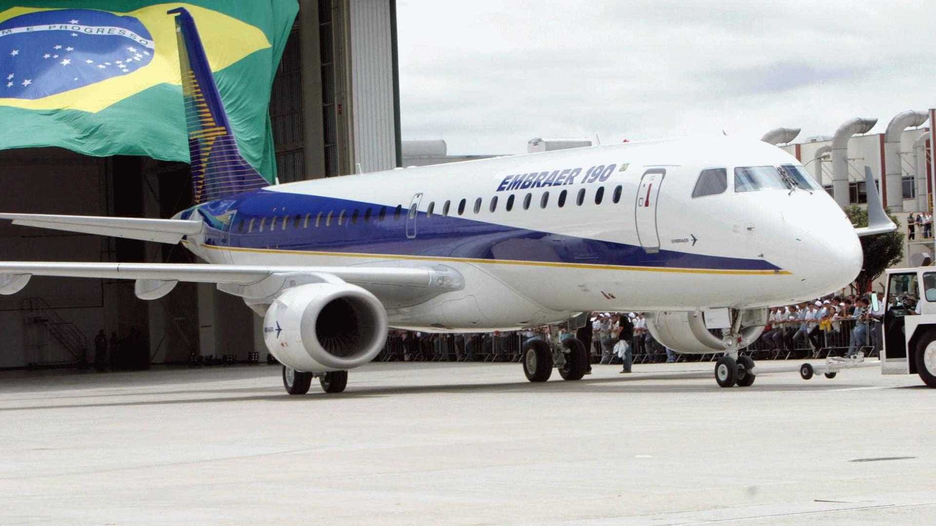 Fusão da Embraer e Boeing é criticada em audiência no Senado