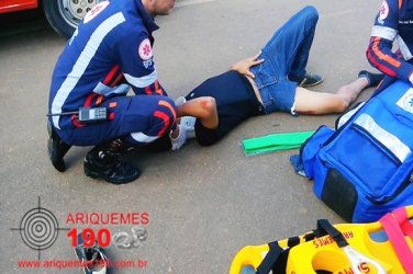 Motociclista fica ferido após colisão com caminhonete 