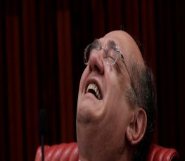 Gilmar Mendes vota contra cassação e TSE mantém Temer no poder