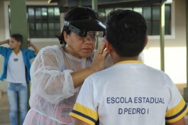 Alunos da rede estadual fazem exames de tracoma