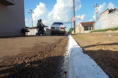 CANSADO - Sem vereadores bairro Pedacinho de Chão recebe melhorias