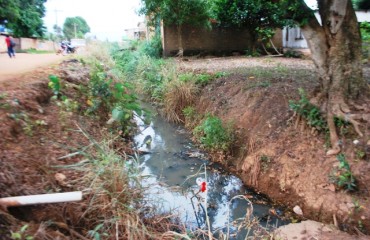 CALAMIDADE – Comunidade do bairro Lagoa sofre com bueiros a céu aberto, epidemia de dengue é iminente - Vídeo e Fotos