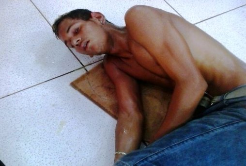 Ladrão é baleado por agente penitenciário durante assalto