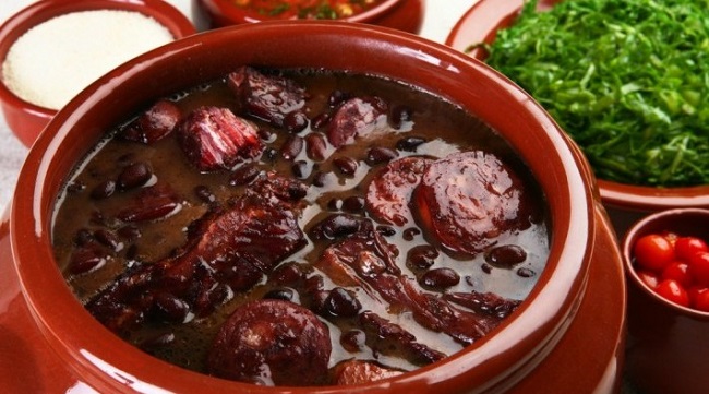 FAMÍLIA: Confira e aprenda como fazer uma feijoada que vai marcar seu final de semana