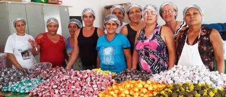 Chocolateiros conquistam mercado em feiras agropecuárias