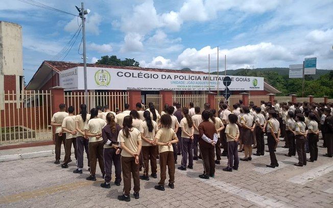 CONSTRANGIMENTO: Aluna de colégio militar denuncia que ela e colegas passaram por revista íntima