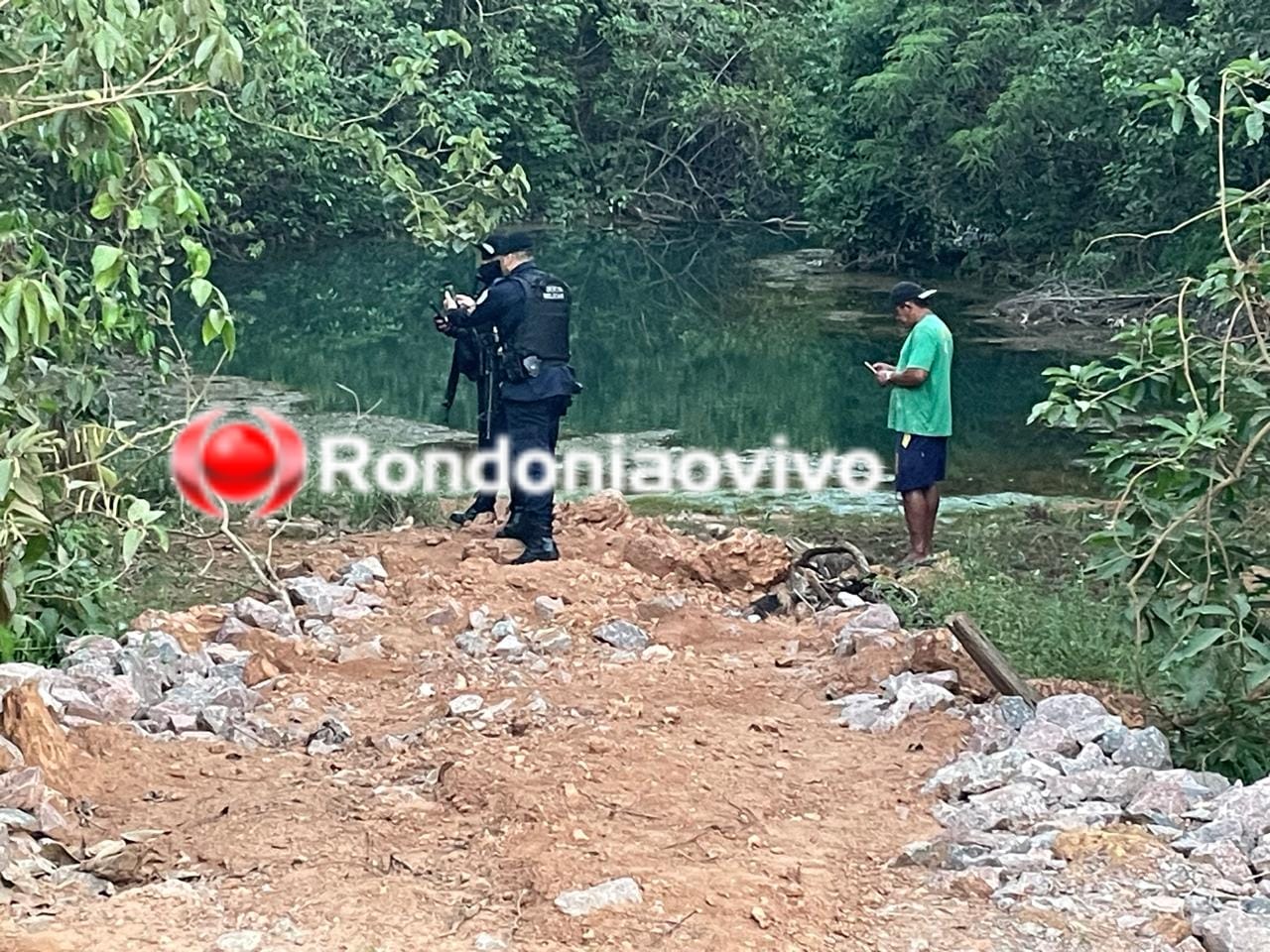 BÁRBARO: Restos mortais de mulher são encontrados às margens de riacho