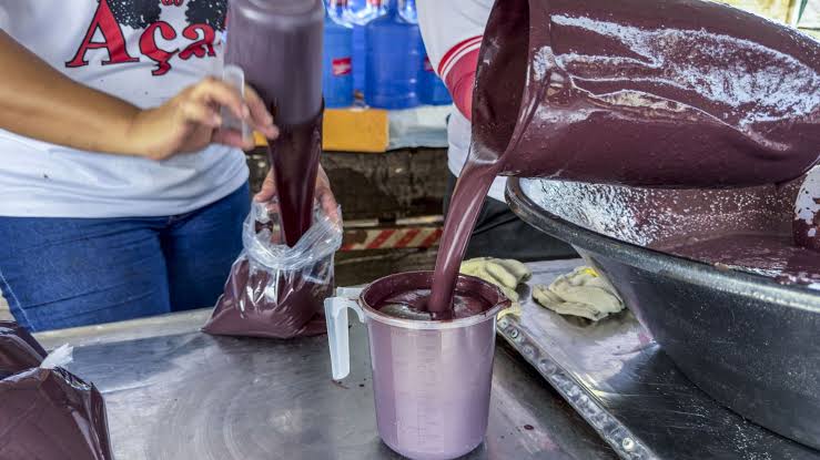 NA ENTREGA: Moto App é obrigado ficar de joelhos e ladrões roubam até açaí 