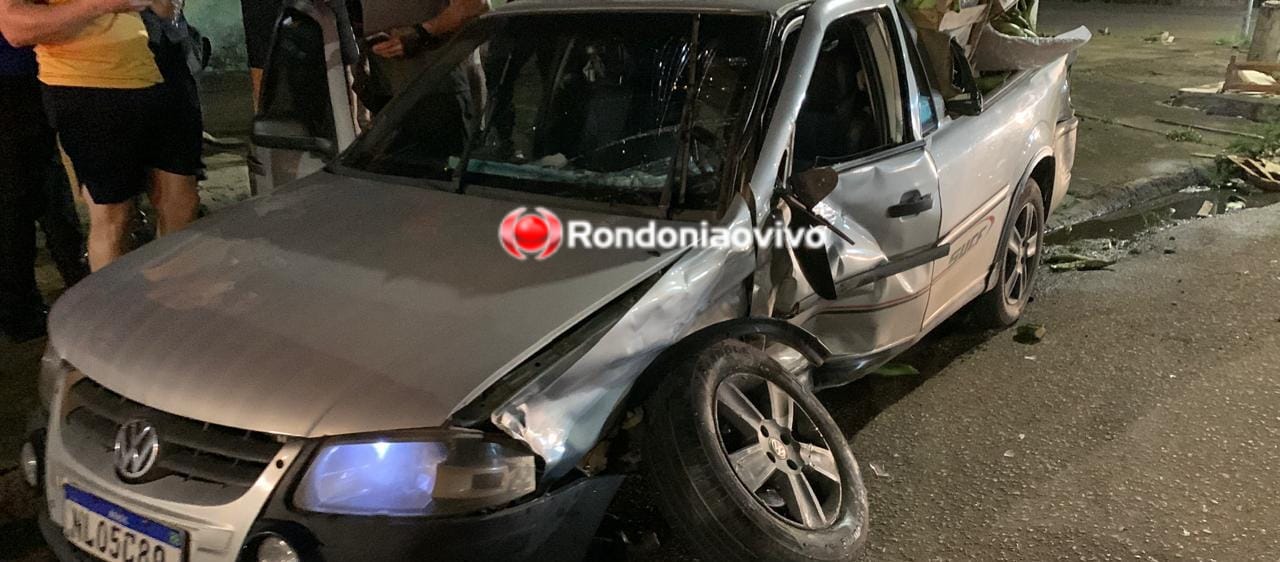 URGENTE: Grave batida entre carros deixa dois feridos na Pinheiro Machado 