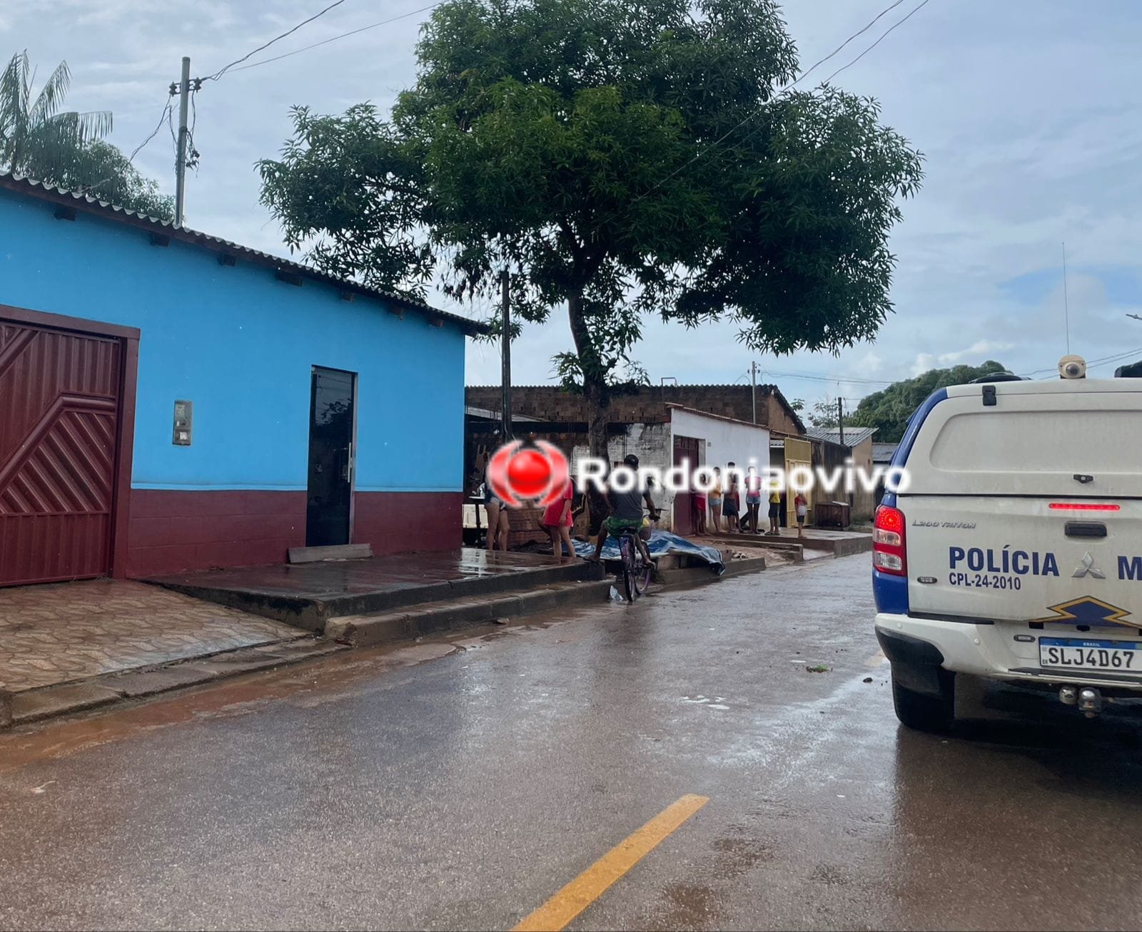 NO TEIXEIRÃO: Homem é atacado a tijolada na cabeça após discussão no meio da rua