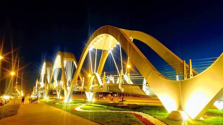 ESPAÇO ALTERNATIVO: Mulher é agredida e roubada por casal criminoso 