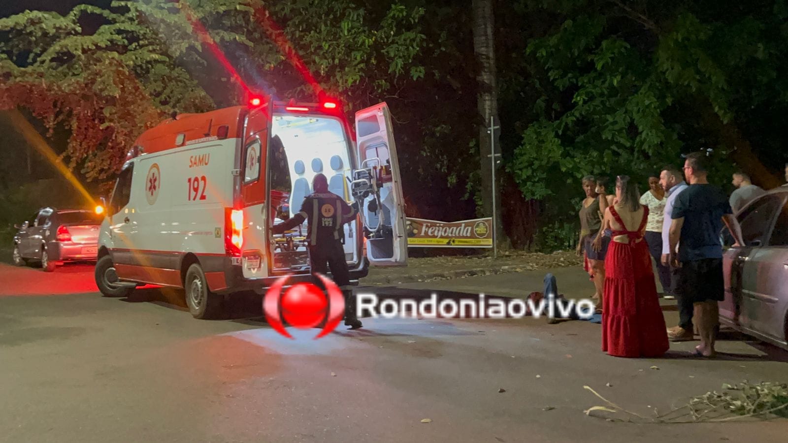 URGENTE: Motociclista sofre fratura exposta após motorista de Sandero avançar 