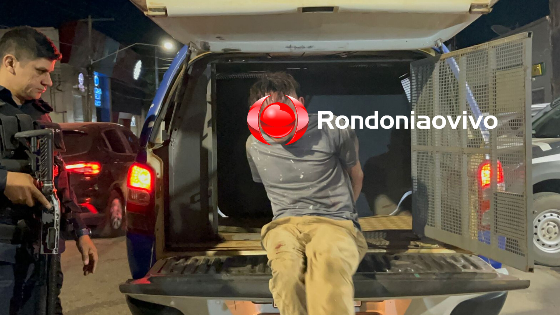 MUITO ALTERADO: Homem causa confusão em comércio, resiste a prisão e é contido com choque e gás 