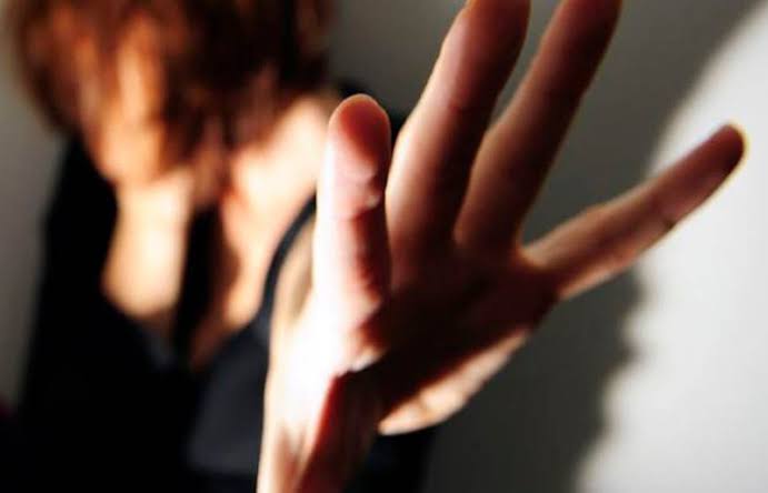 PM PRENDEU: Mulher é agredida e ameaçada por marido com ciúmes de amigo cadeirante 