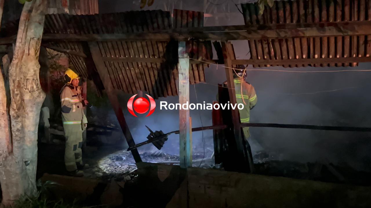 VÍDEO: Residência é completamente destruída por incêndio 