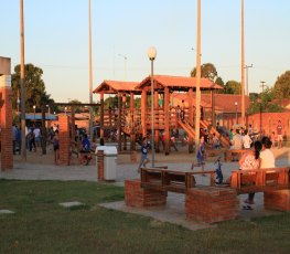 População de recebe Praça do Povo construída pelo governo de Rondônia