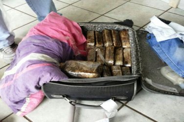 PF apreende 12 kg de cocaína no aeroporto da capital