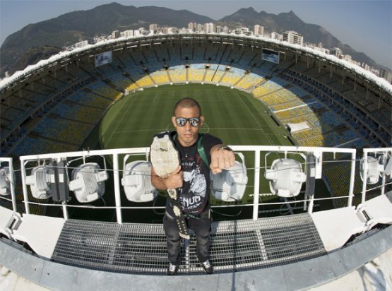 Aldo projeta carreira no futebol após deixar MMA ‘Quero fazer coisas novas’