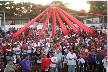 Pentecostes e N.S. Auxiliadora com missa campal na capital