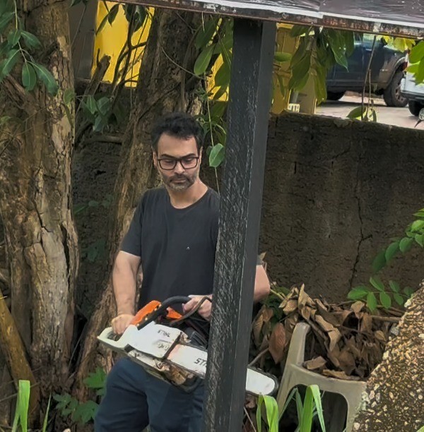 EM ÁREA DE PRESERVAÇÃO: Sema coordena retirada de outdoor irregular em Porto Velho