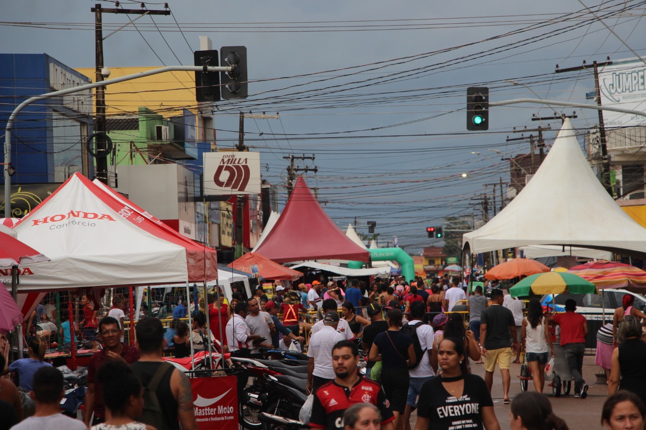 EMPREENDEDORISMO: Domingão na Jatuarana registra grande movimentação no comércio