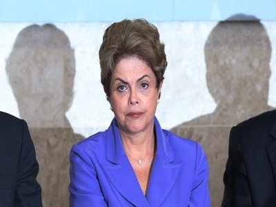 PT freta jato para evitar que Dilma viaje em voo comercial