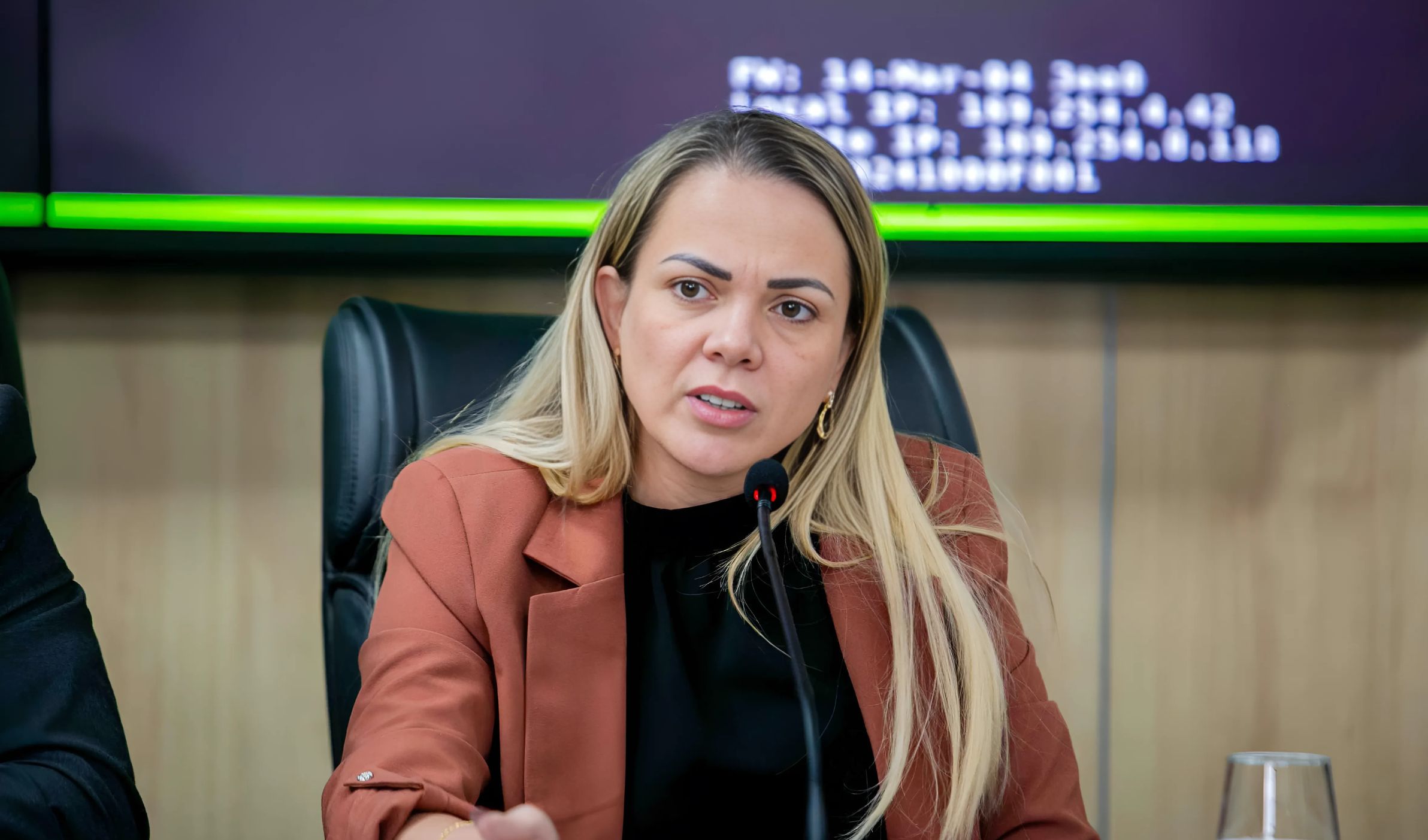 CLAÚDIA DE JESUS: Deputada pede à Sesau medicamentos para oito municípios de Rondônia