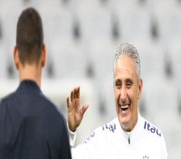 Tite confirma escalação da seleção para partida contra o Paraguai