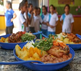 Preço da merenda escolar cai com a descentralização da compra 