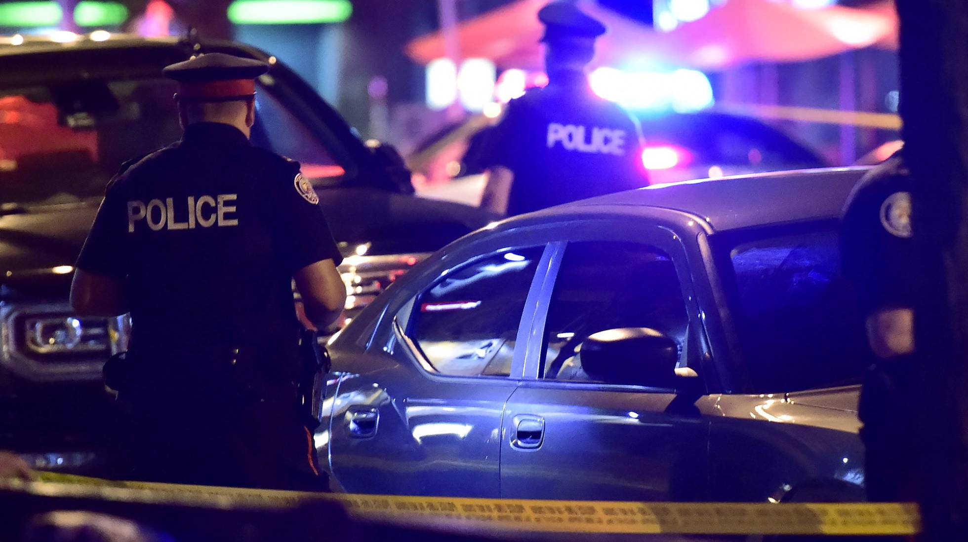 PISTOLA: Tiroteio em Toronto deixa dois mortos e 13 feridos