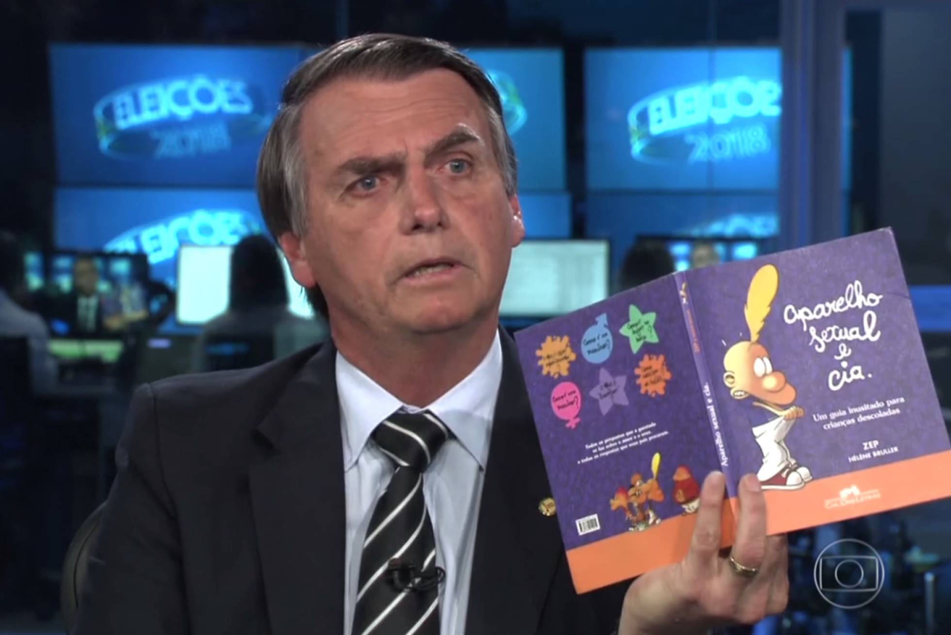 CANDIDATO: Livro exibido por Bolsonaro no Jornal Nacional não foi comprado pelo MEC