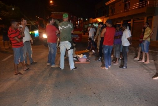 Homem com sinais de embriaguez é atropelado por ônibus 