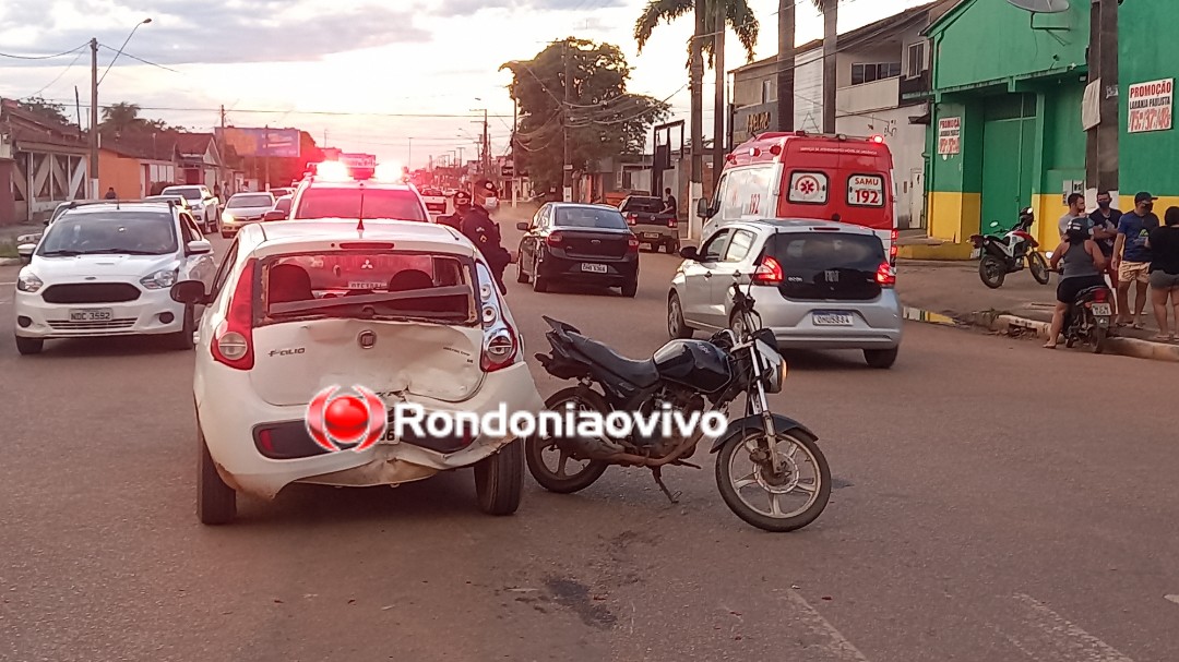 VÍDEO: Acidente entre três veículos deixa mulher e criança feridas