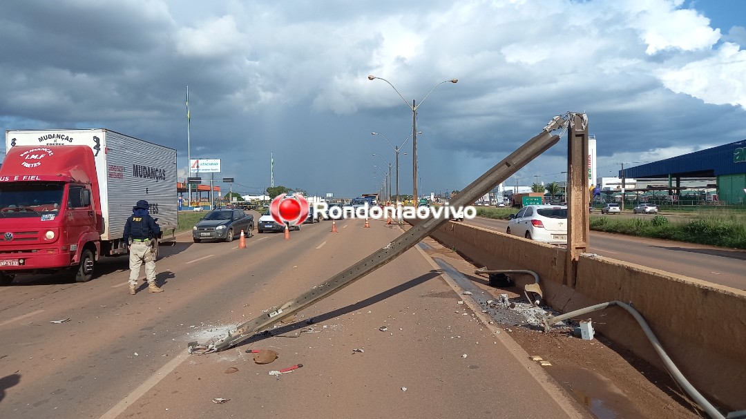 ASSISTA Polícia Rodoviária Federal é acionada após poste desabar na BR-364