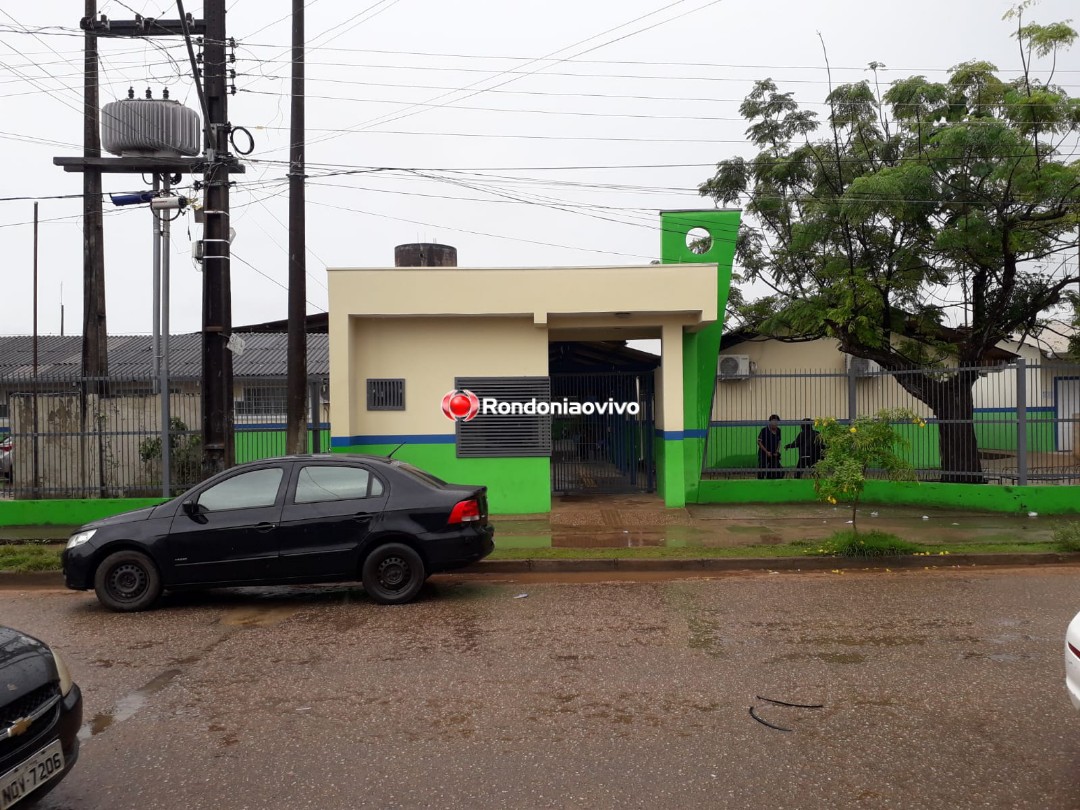 ONDA DE ATAQUES: Jovem sofre atentado a bala ao buscar irmã na frente de escola