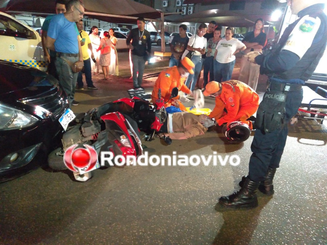 FERIDA: Mulher em motocicleta é atingida por carro na Avenida Abunã 