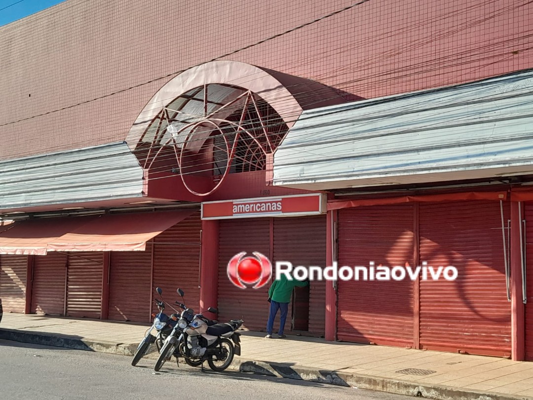 OUTRA VEZ: Loja Americanas é invadida por ladrões na Avenida Carlos Gomes