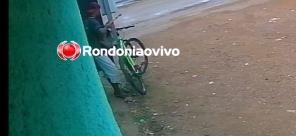 VEJA VÍDEO: Ladrão com 'tesourão de corte' é flagrado furtando bicicleta na corrente 