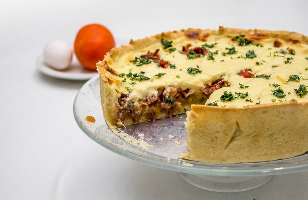 DELÍCIA: Receita de torta de mandioquinha e carne-seca