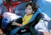 Sistema para fixar cadeirinha infantil no carro pode se tornar item obrigatório