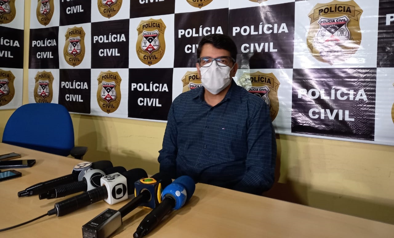 COLETIVA: Delegado Sandro Moura fala sobre 'racha da morte' no Espaço Alternativo