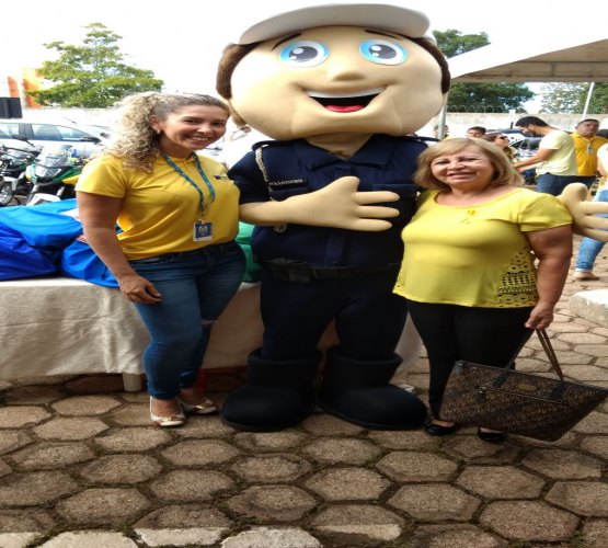 CDL adota uniforme amarelo e incentiva lojistas a aderirem ao movimento