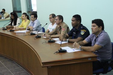 Audiência discute semáforo e mudança de sinalizações