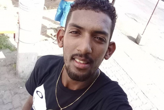 ASSASSINADO: Família diz que polícia matou jovem porque confundiu furadeira com uma arma