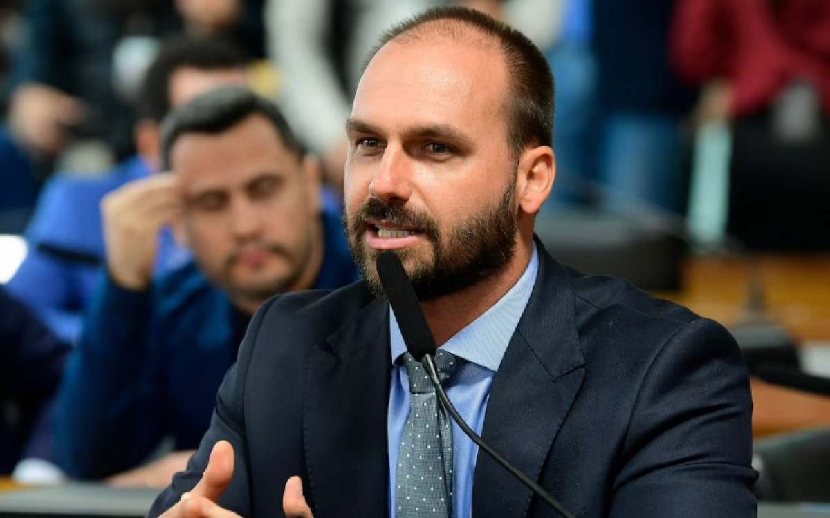EDUARDO BOLSONARO: 'Trabalho para que não encontrem diálogo', diz sobre senadores nos EUA