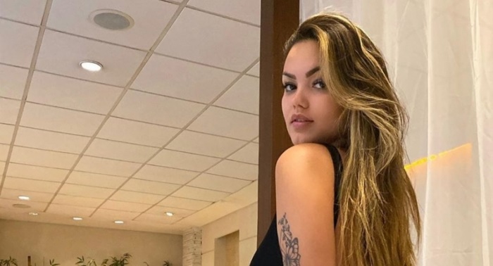 ELOGIOS: Aos 19 anos, filha de Kelly Key e Latino posa sensual na Web