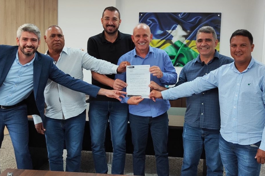 TÁ NA CONTA: Ezequiel Neiva reforça compromisso com Cerejeiras e investe R$ 1 MI na saúde